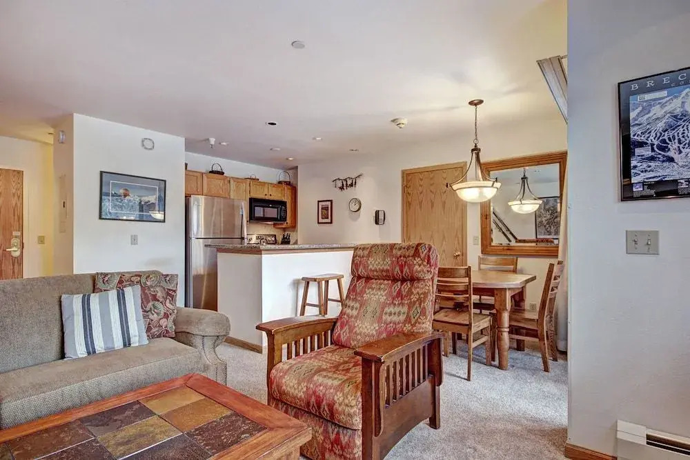 River Mtn Lodge W215C