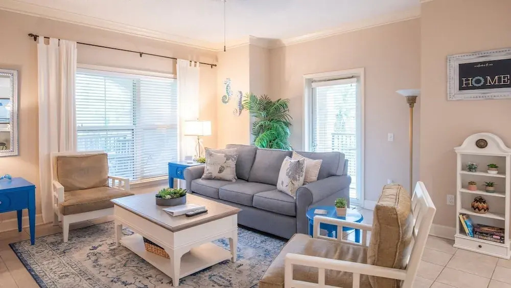 206 N Shore Pl 2 Bedroom Condo