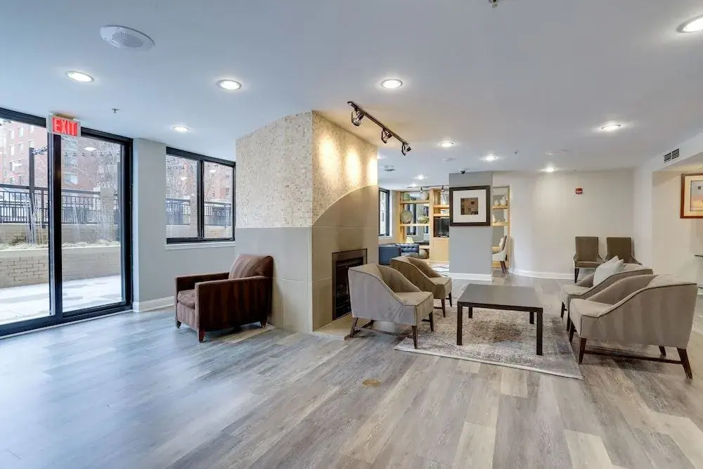 Fantastic Business Condo at Ballston