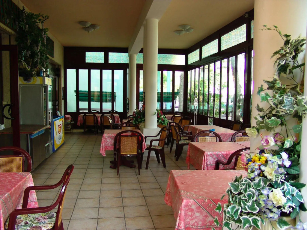 Hotel Villa Dina
