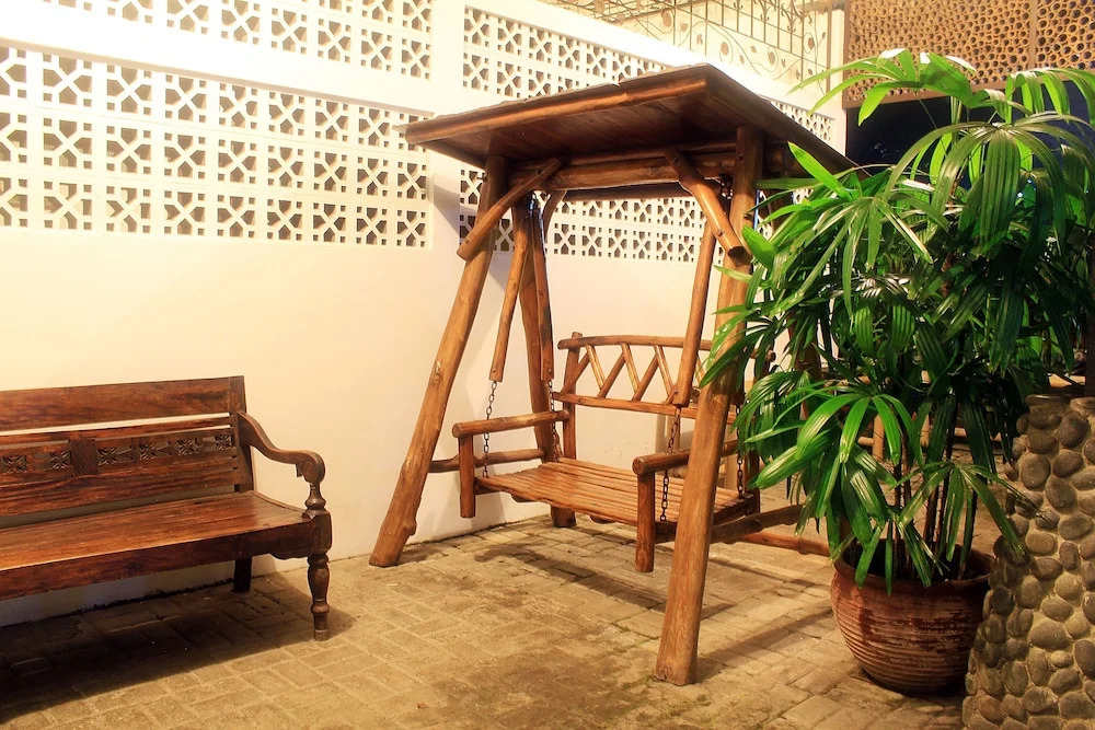 ZEN Rooms Sukamekar Surya Sumantri