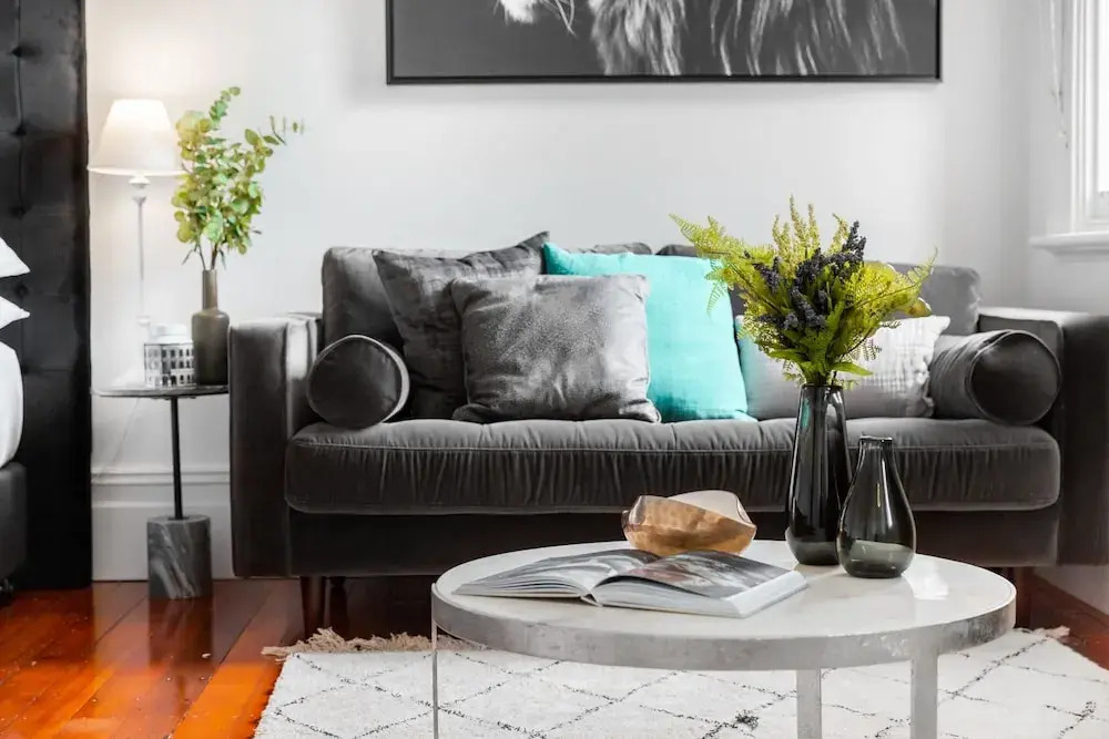 Cosy Nook In Inner-city Victorian Mansion