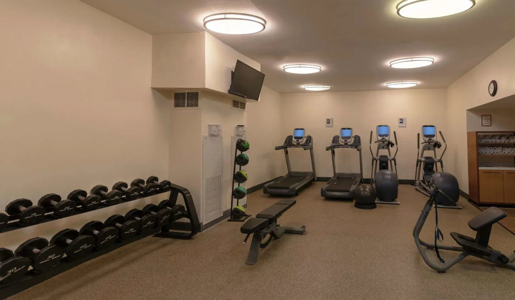 DoubleTree by Hilton Norfolk Airport