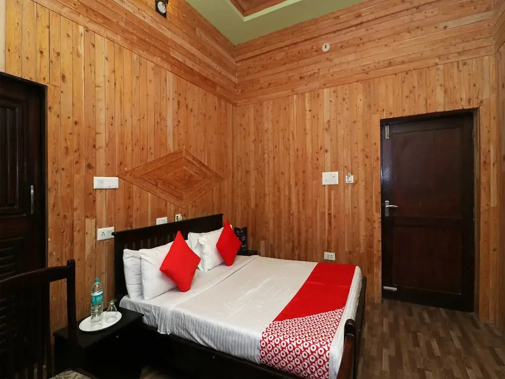 OYO 14772 Vikas Hotel