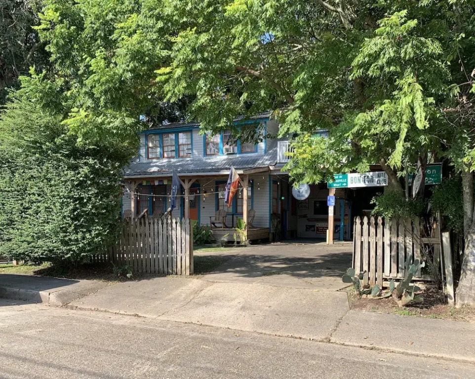 Blue Moon Guest House