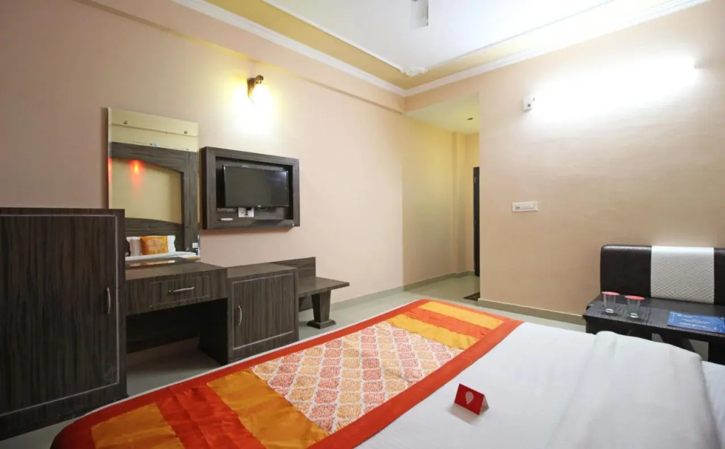 Hotel JMK International