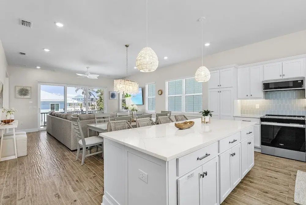 209 Seabreeze Escape: NEW Spacious 5-Bedroom Pool Home 5 Home