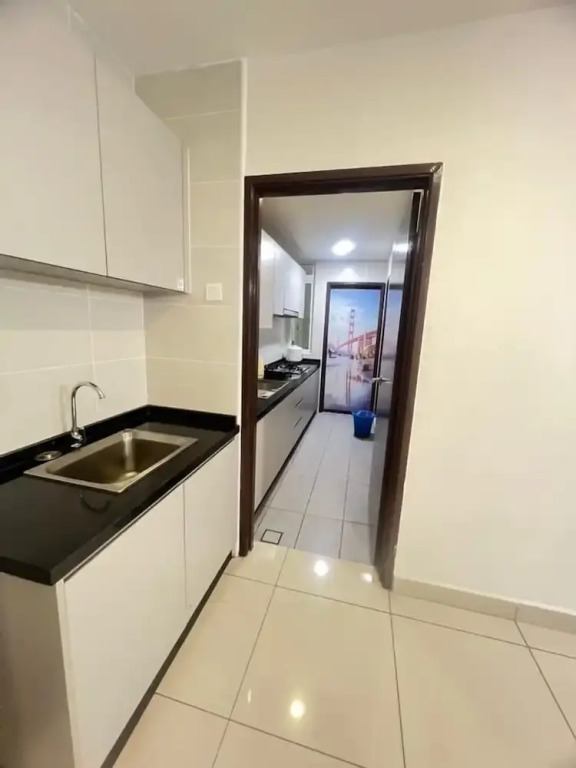 Residences at Daya near Mount Austin by SR Home