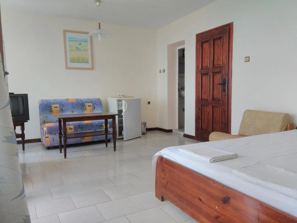 Lazur Hotel