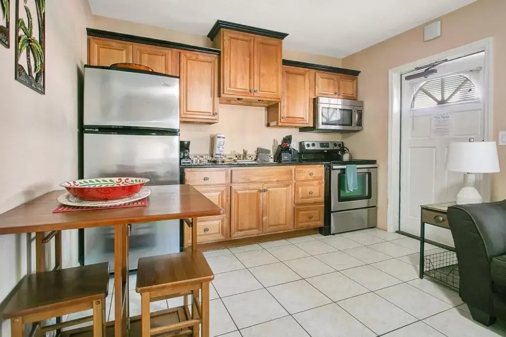 Five Palms Suite 109 - Daily - Weekly - Monthly