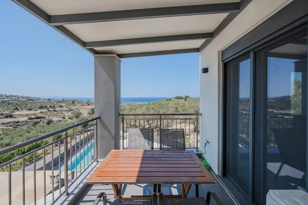3As Luxury Villa with Heated Pool, Sauna and Gym