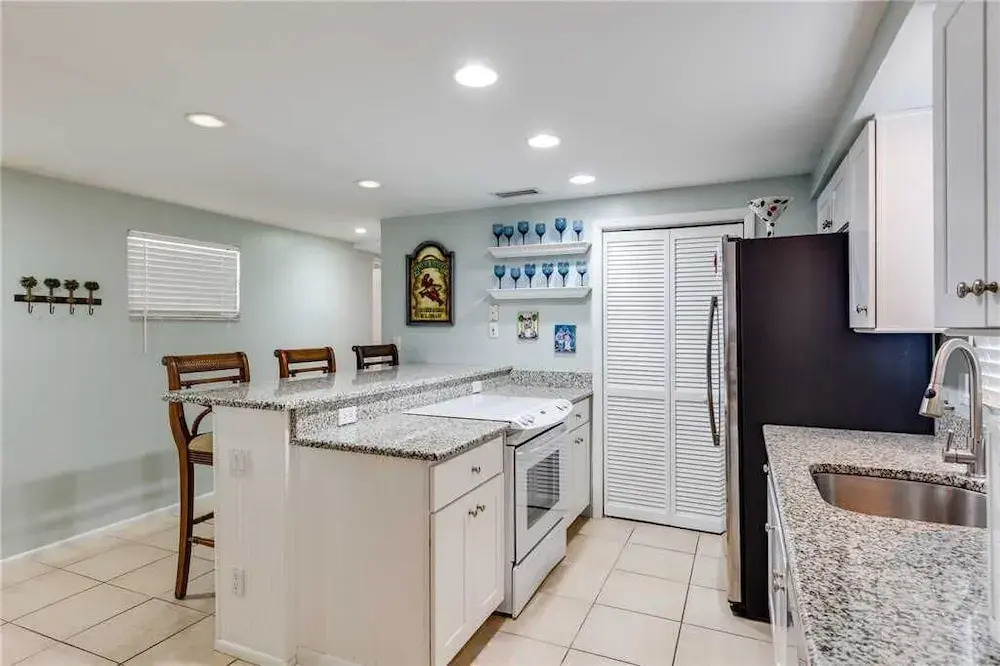 Seahorse 3, 3 Bedrooms, Sleeps 8, Pet Friendly, Heated Pool