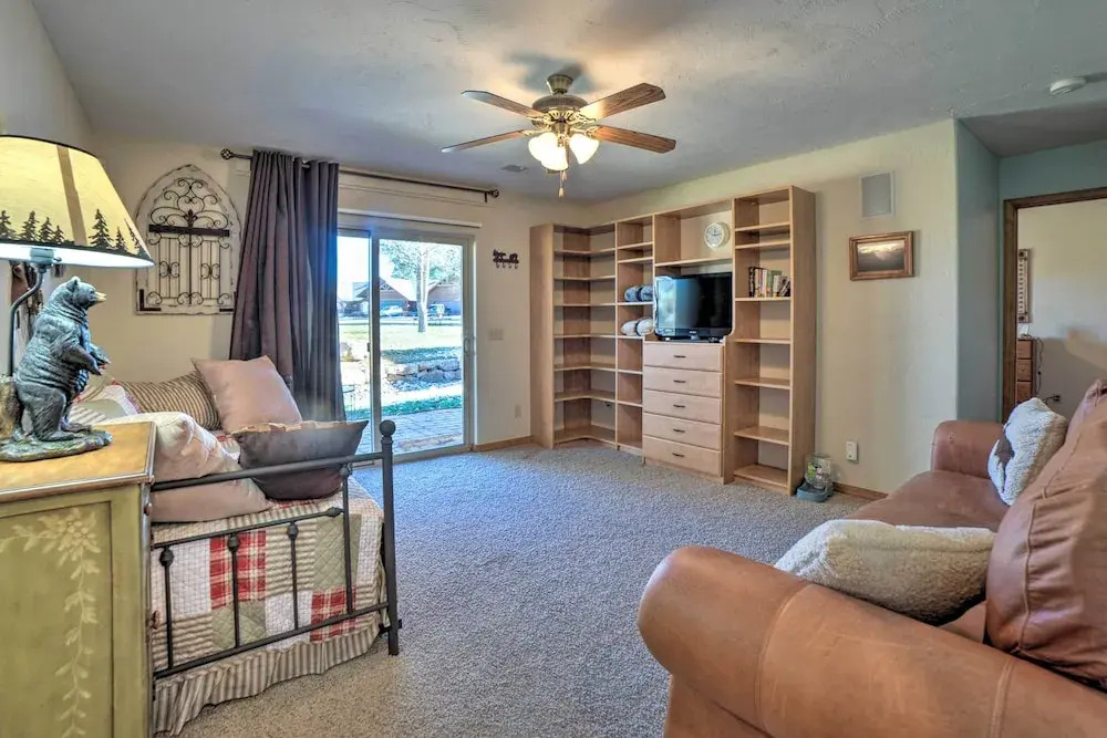 5 Mi to Hot Springs: Condo in Pagosa Springs!