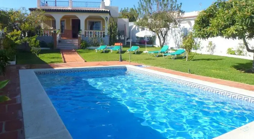 Villas Nerjazul - Villa Lola