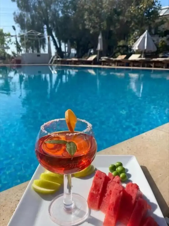 Era Holiday Hotel