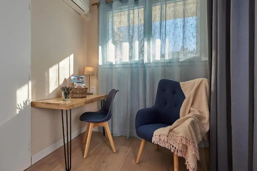 Beautiful apartment with terraceair conditioned-beautifully decorated #K6