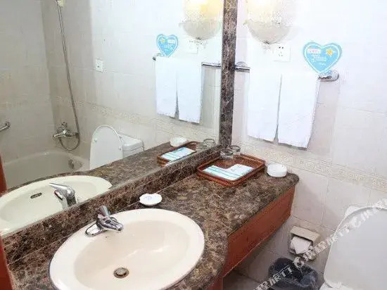 Hailanxing Hotel (Dalian Xinghai Park Branch)