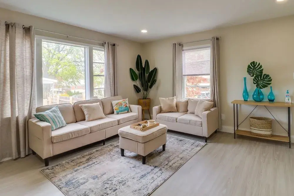 Allentown Townhome W/ Deck - 3 Mi To Ppl Center!