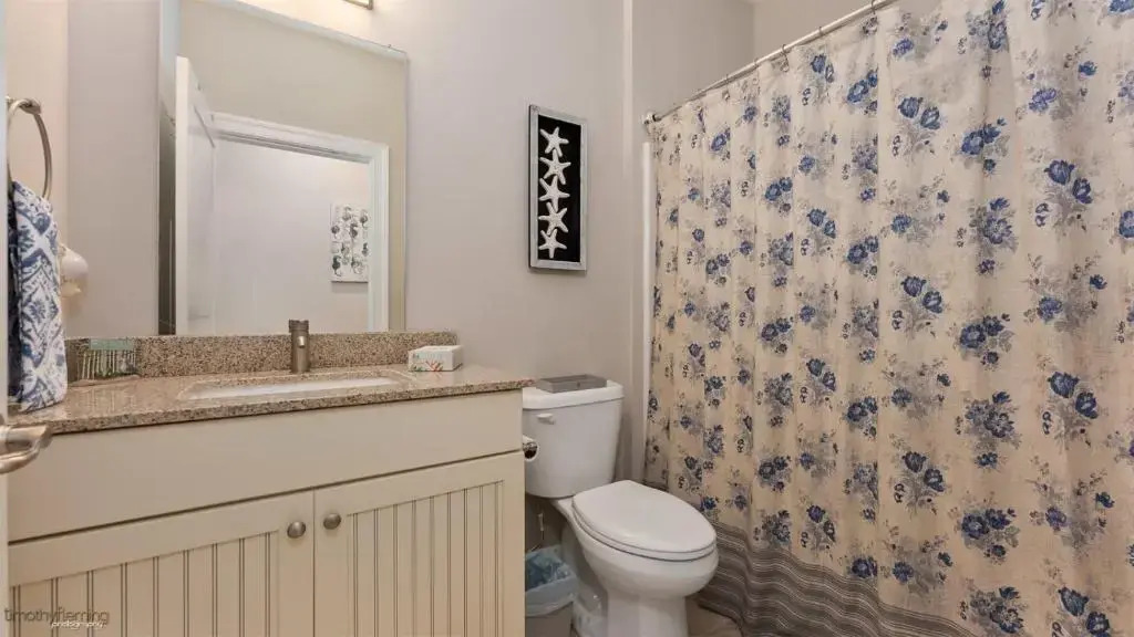 Residence 201N At The Sandcastle Condominiums