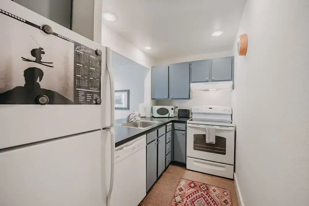 90sw - Fireplace - Dishwasher - W/D - Pets OK