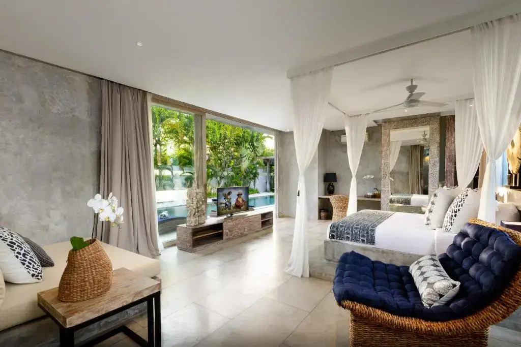 Lavish 5 Bed, Sleeps 10, Butler, Daily Breakfast