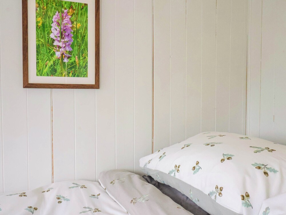 Oak Shepherds Hut
