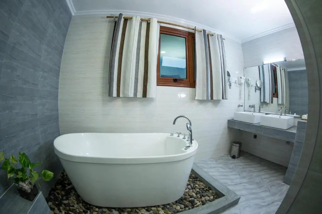 Triton Beach Hotel & Spa