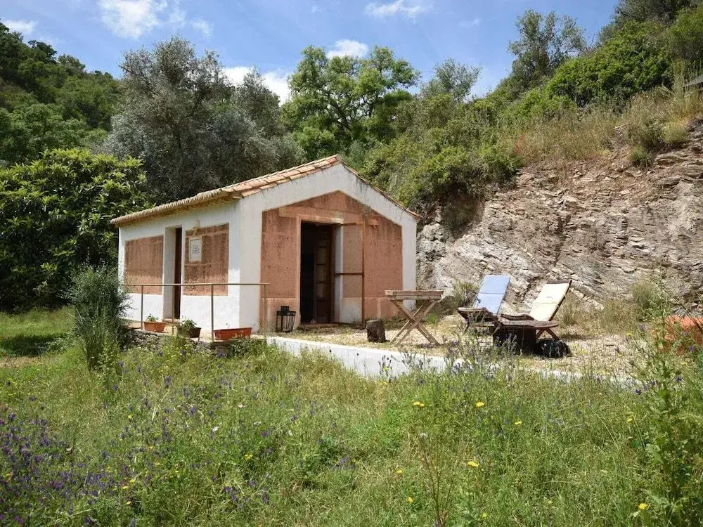 Quiet Cottage in Estate Casas da Cerca near Troviscais