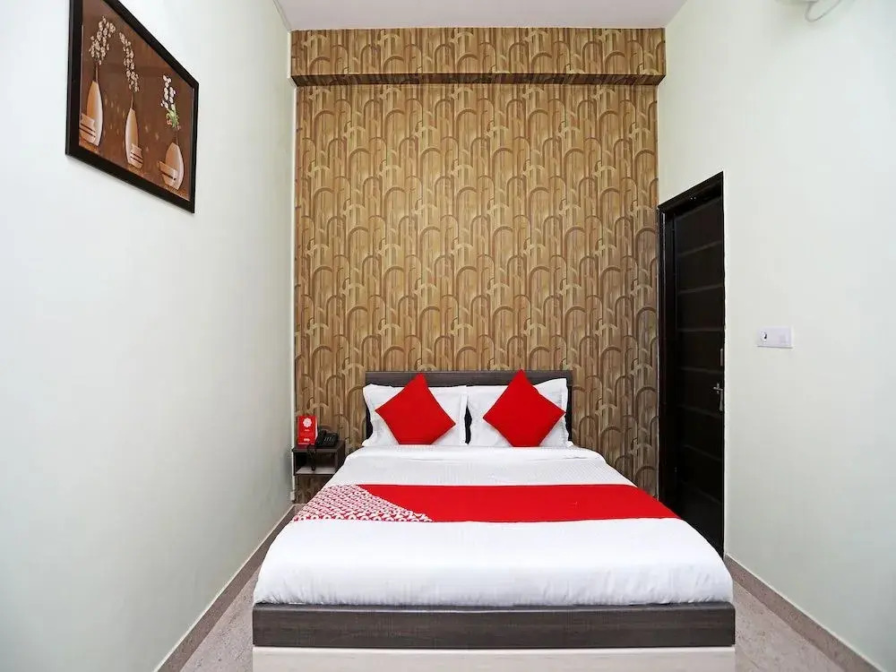 OYO 17293 Country Residency