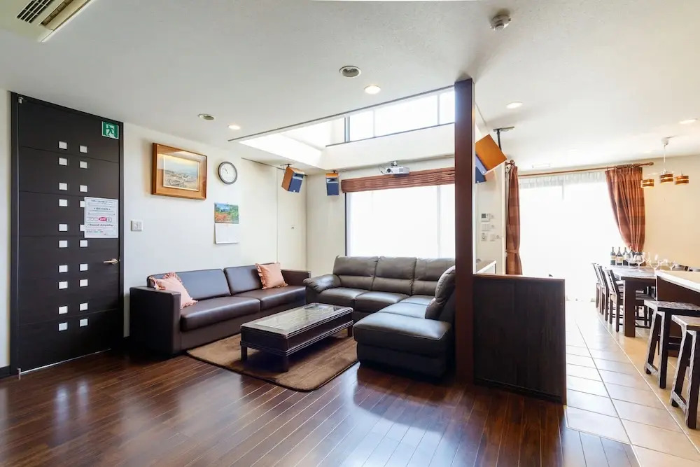 Music and Movie Private House FUJIGOKO.COM