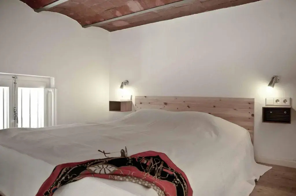 Barceloneta Suites Apartments Market
