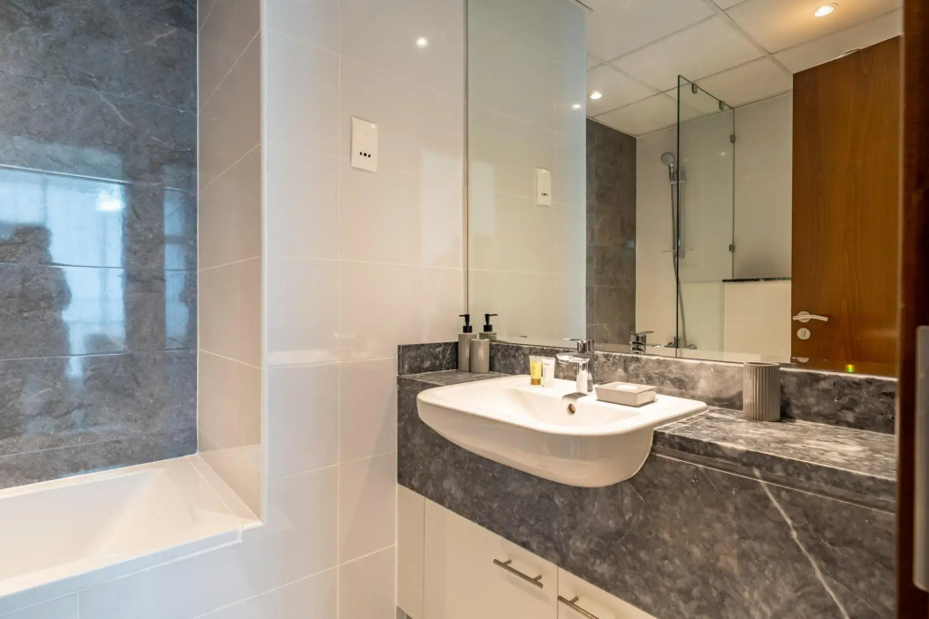 Al Habtoor City - Amna Tower 3307