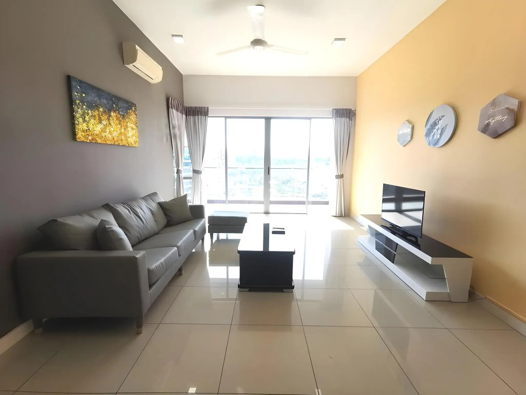 Sunset Seaview Vacation Condos @ IMAGO Shopping Mall