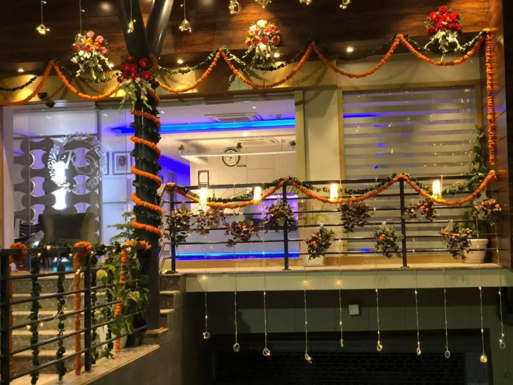 Hotel Kailash Plaza