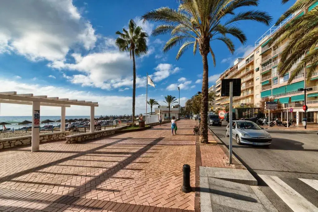 Holidays2Fuengirola Palangreros 100 mts from Beach and promenade
