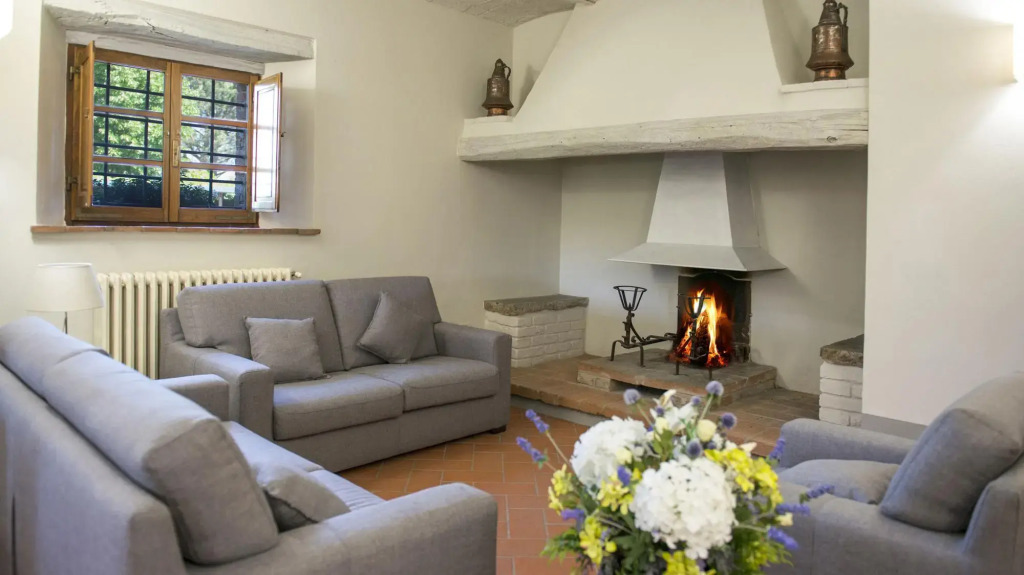 Le Caselle 26, Emma Villas