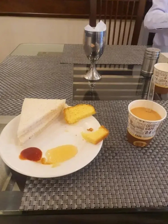 Three star hotel Peshawar