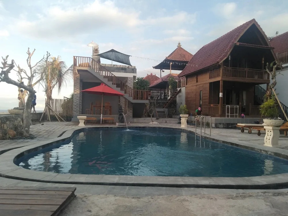 Ayu Laba Beach Villa and Resto
