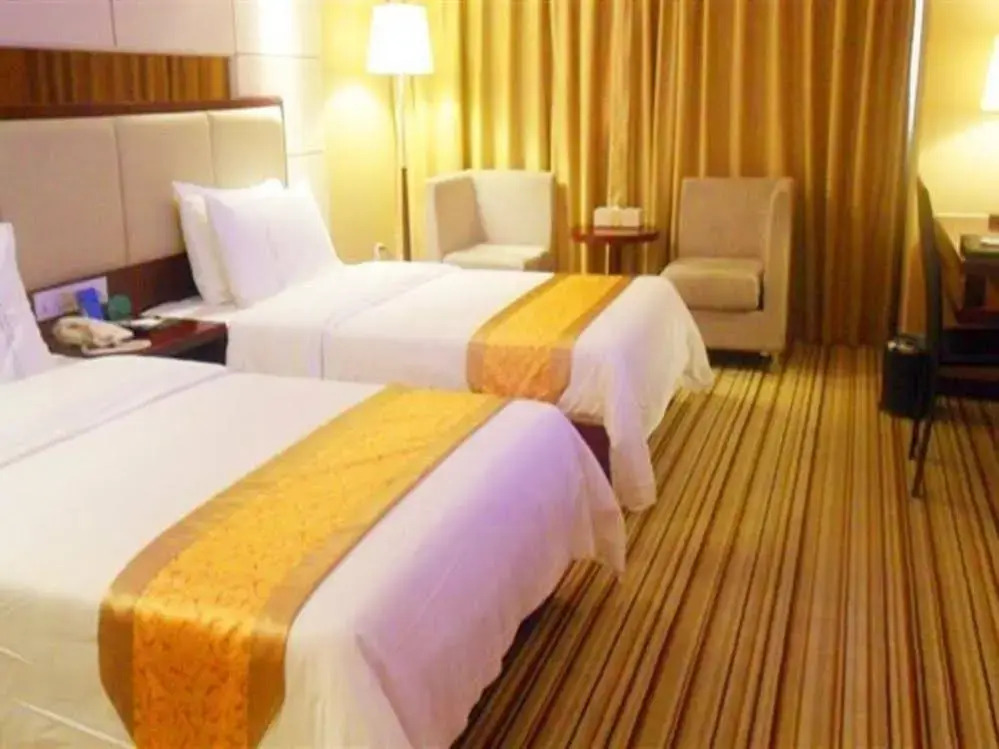 Pingqian Fashion Business Hotel