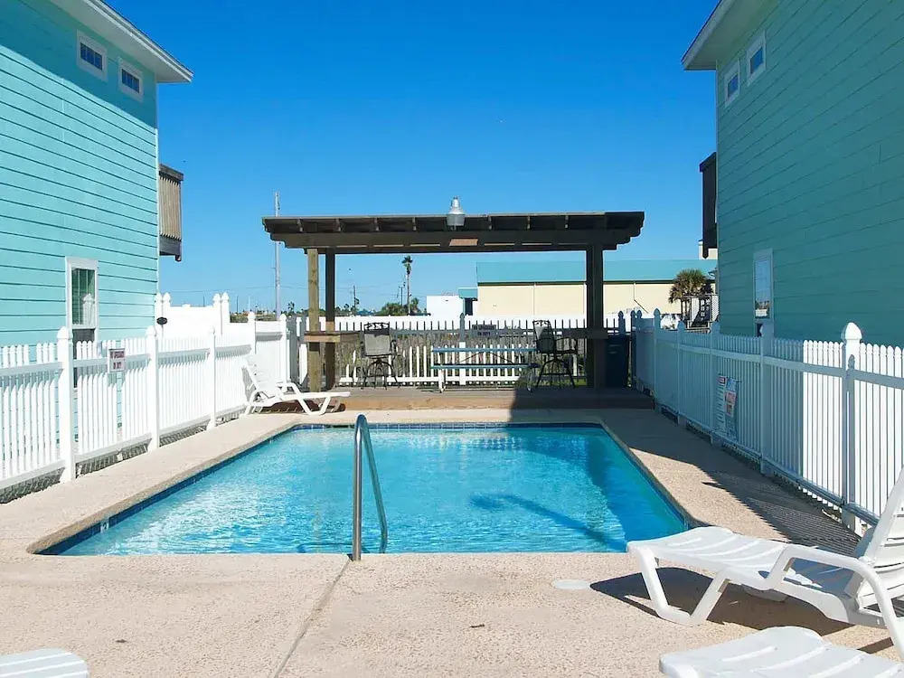 Maria's Beach Getaway Gsc1 4 Bedrooms 3 Bathrooms Condo