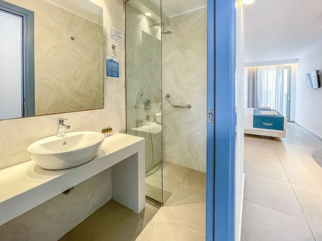 Alia Beach Hotel by Estia