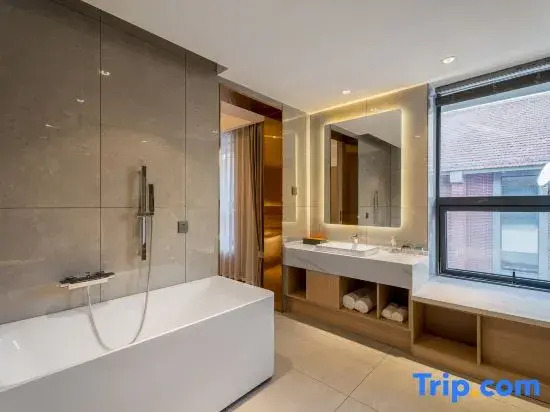 Rezen Hotel (Suqian Wanda Plaza Xiangwang East Road Branch)