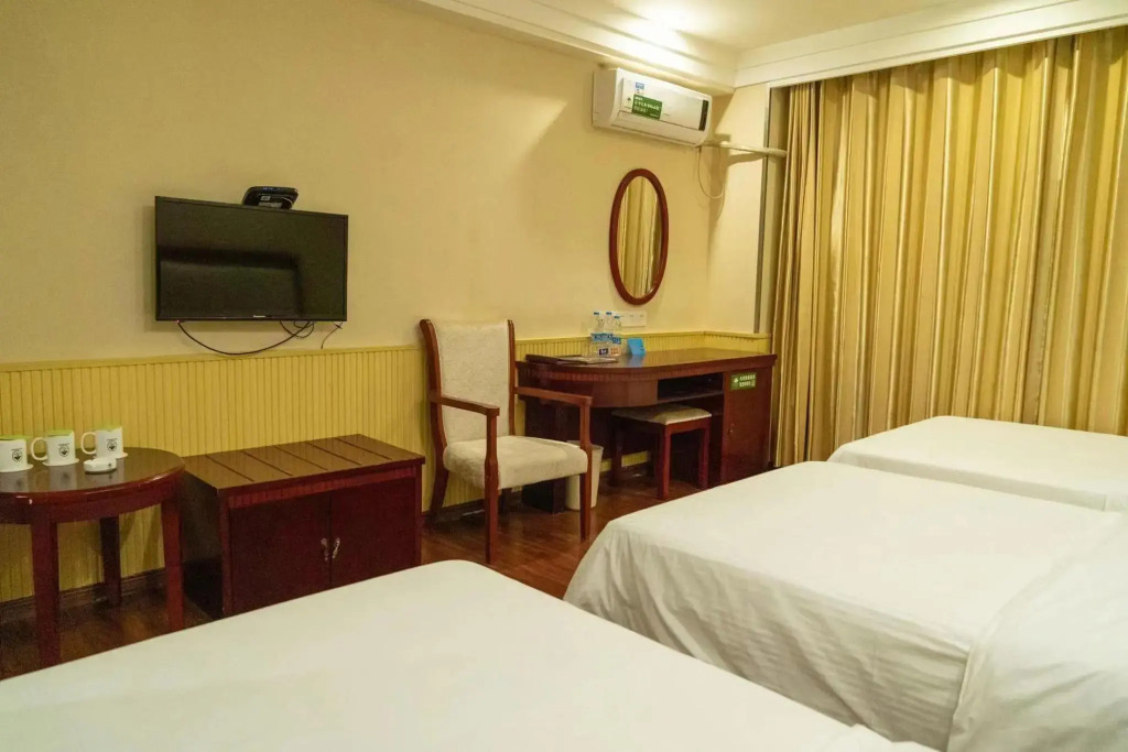 GreenTree Inn SanYa Jiyang Dist YaLongWan YingBin Ave Hotel