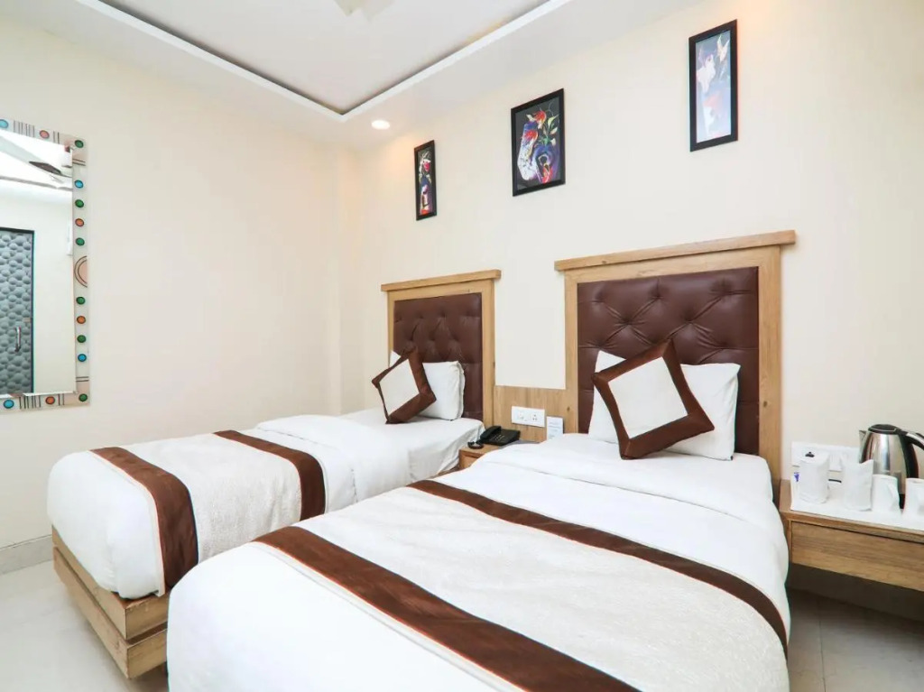 Hotel Amar International