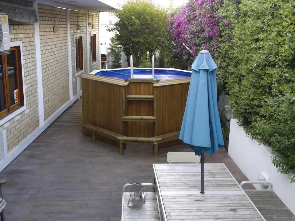 LV Premier Gaia GA2 garden, AC, pool