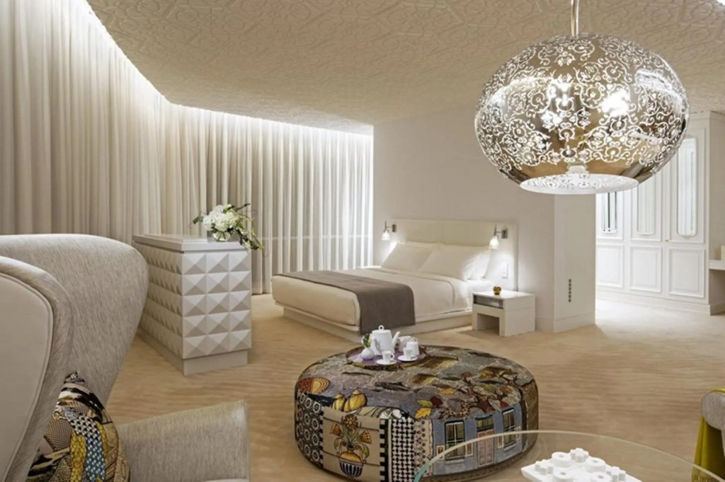 DELUXE APARTMENTS - parking , central suites