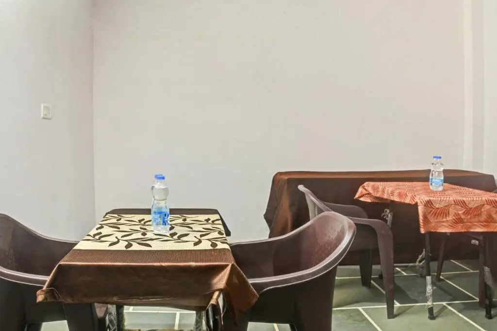 Collection O Hotel Thakur