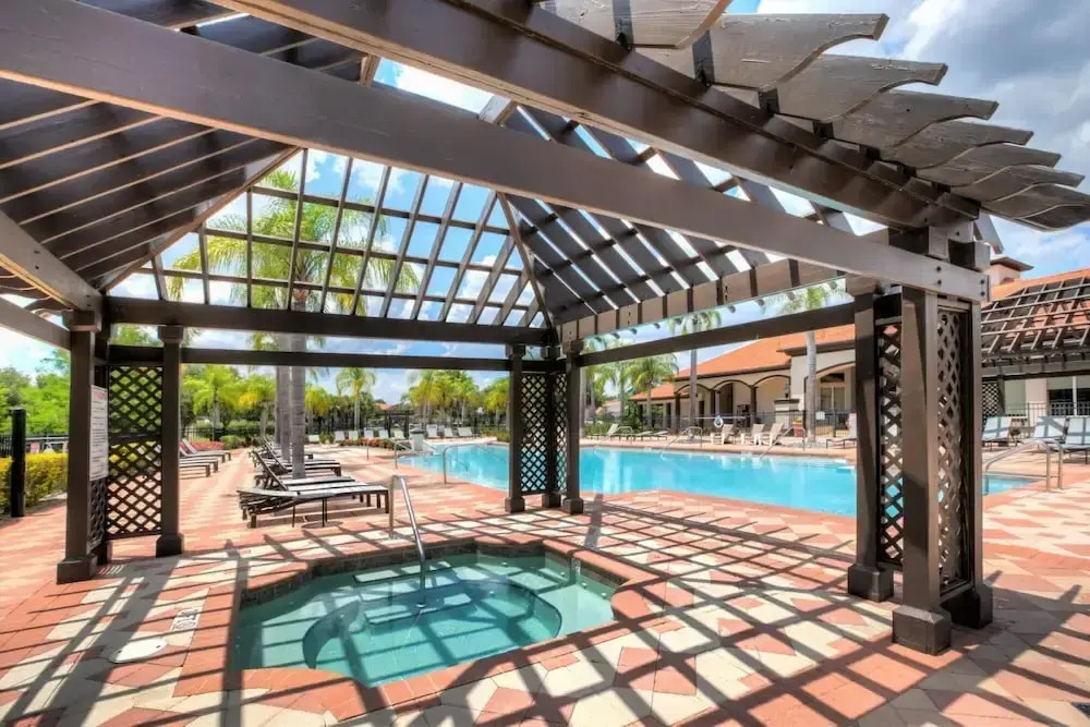 6BR Family Home w Private Pool and Netflix