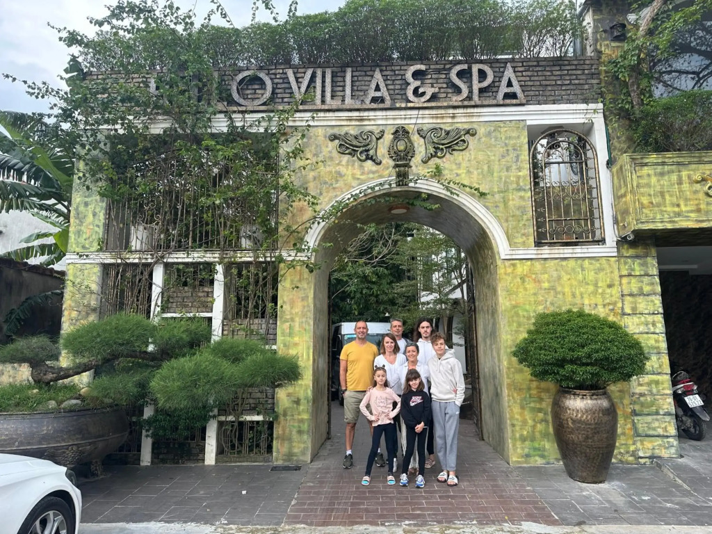 HELLO VILLA & SPA