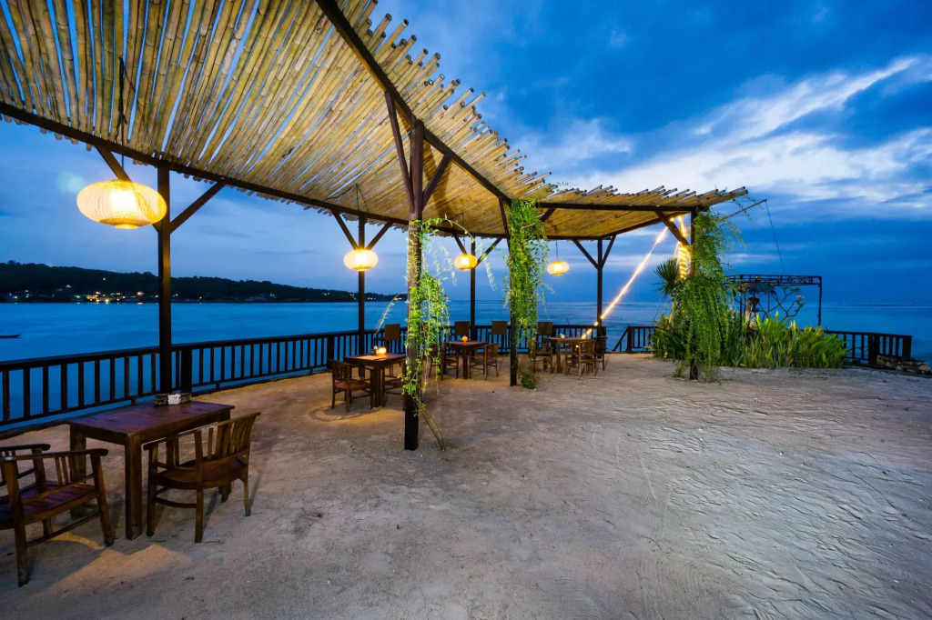 Laguna Reef Huts